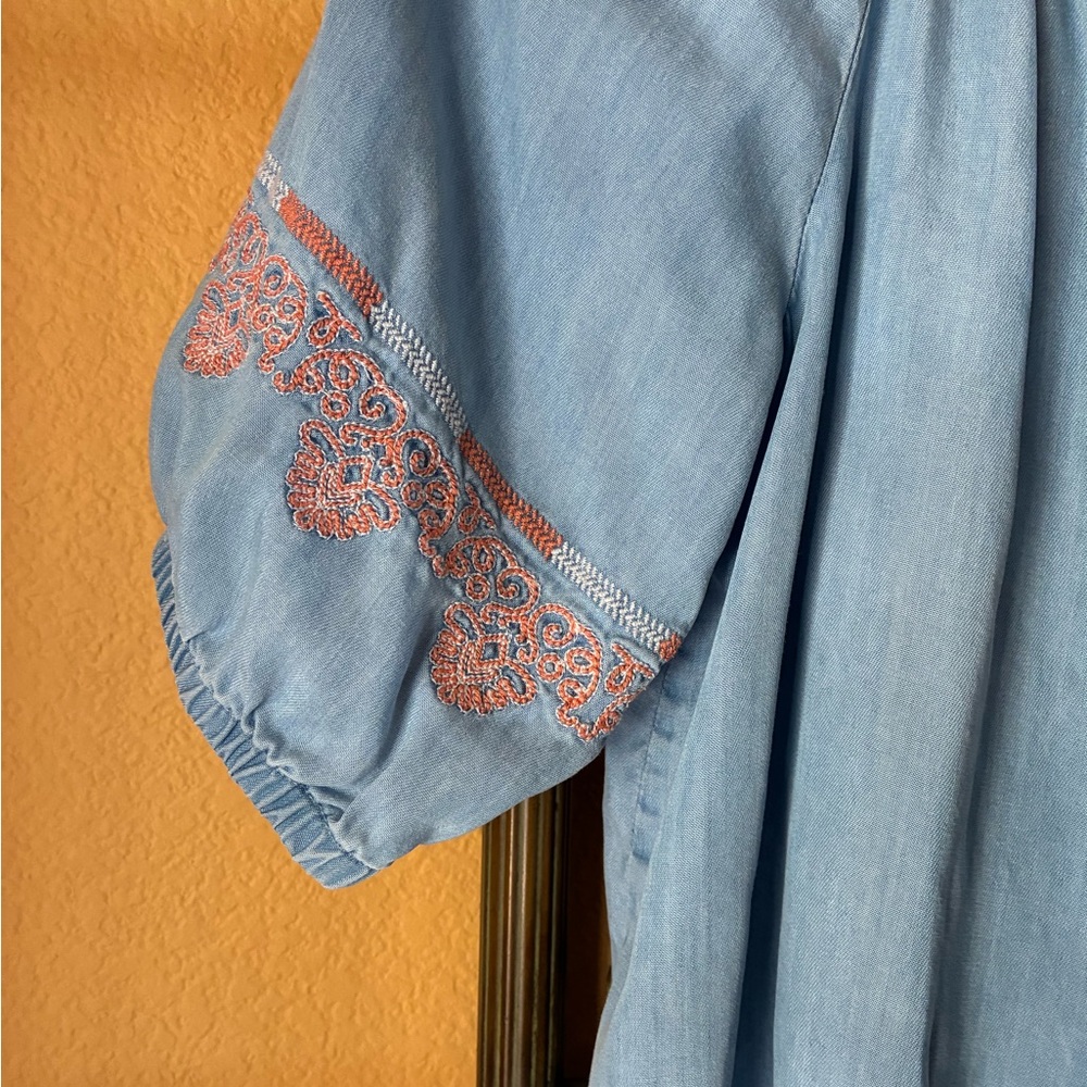 Crown & Ivy Peasant Blouse - Picture 2 of 6